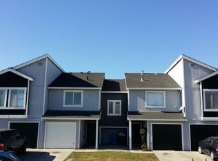 1040 Memorial Dr, Hollister, CA 95023