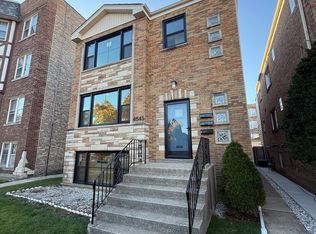 4845 W Roscoe St #1, Chicago, IL 60641