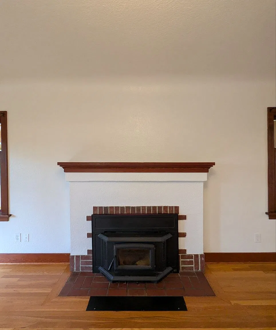 4 bed, 2.5 bath, 2104 sqft, $3,900 — Photo 4