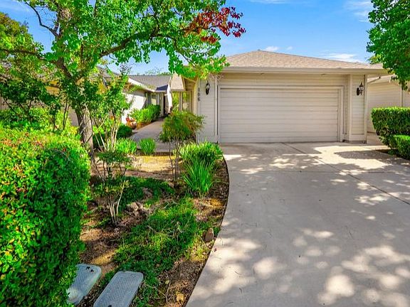 2nd image of 106 Graeagle Ct