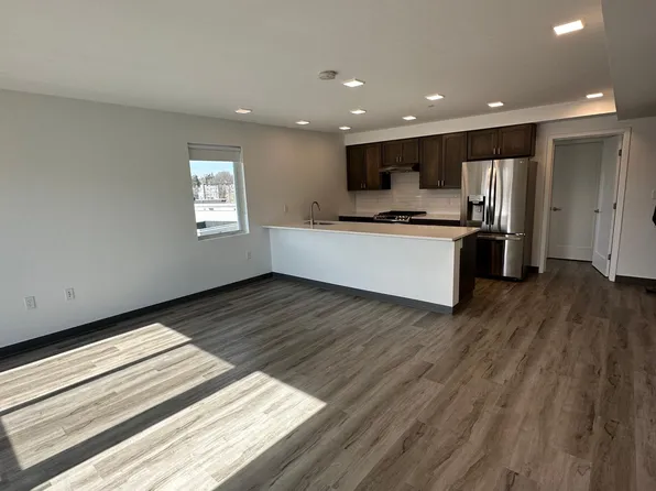 11 Dana Ave #206, Hyde Park, MA 02136