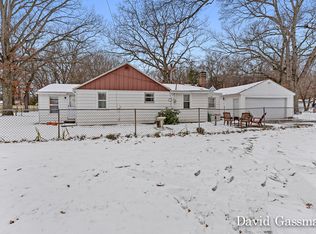 2386 E Manahan Ave, Muskegon, MI 49444