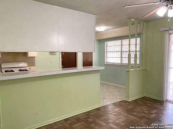 5th image of 10822 Briarway Dr
