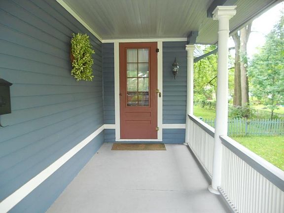 4th image of 713 Owen St