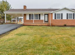 9927 S Congress St, New Market, VA 22844