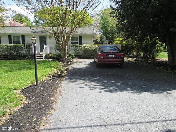 2nd image of 717 Victoria Dr