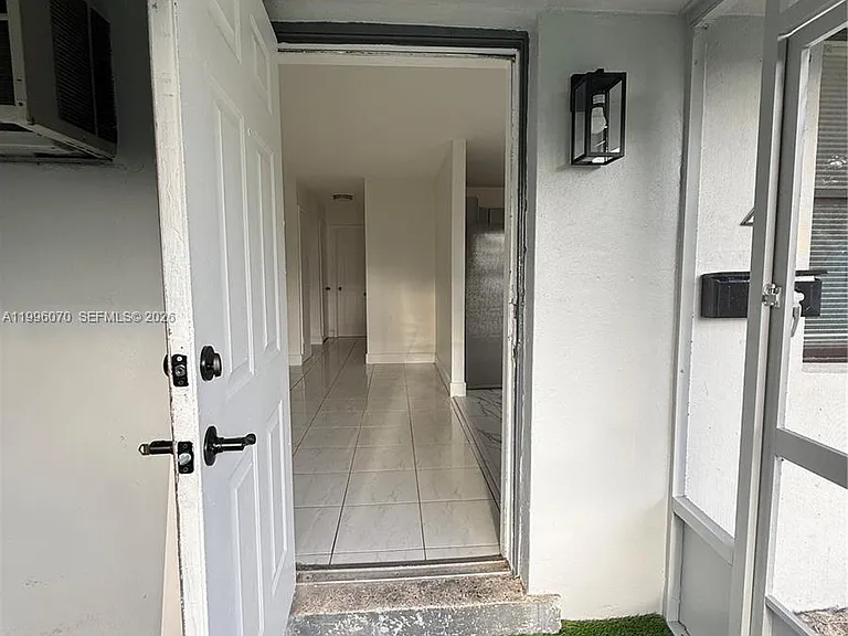 6071 SW 33rd St #4 — Photo 16