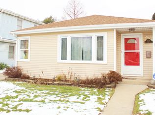 8730 45th St, Lyons, IL 60534