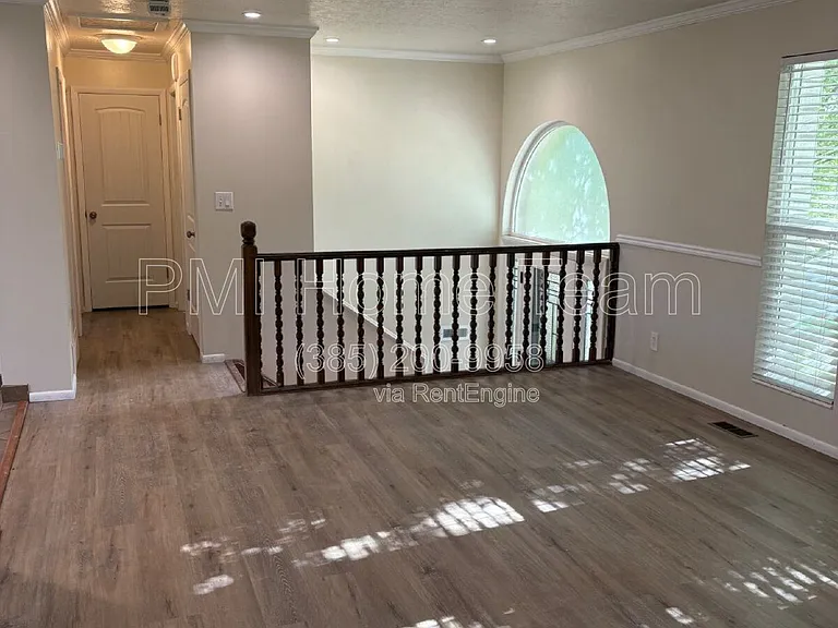 6068 S 2850 W — Photo 4