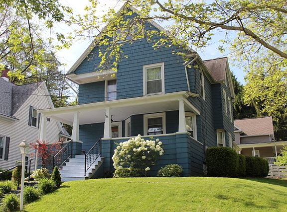 4th image of 202 Watauga Ave