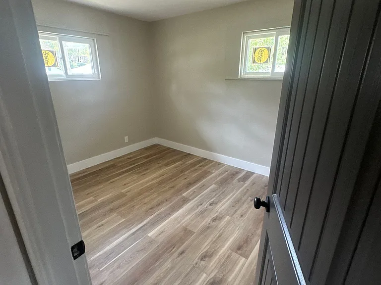 5662 Parchester Dr — Photo 10