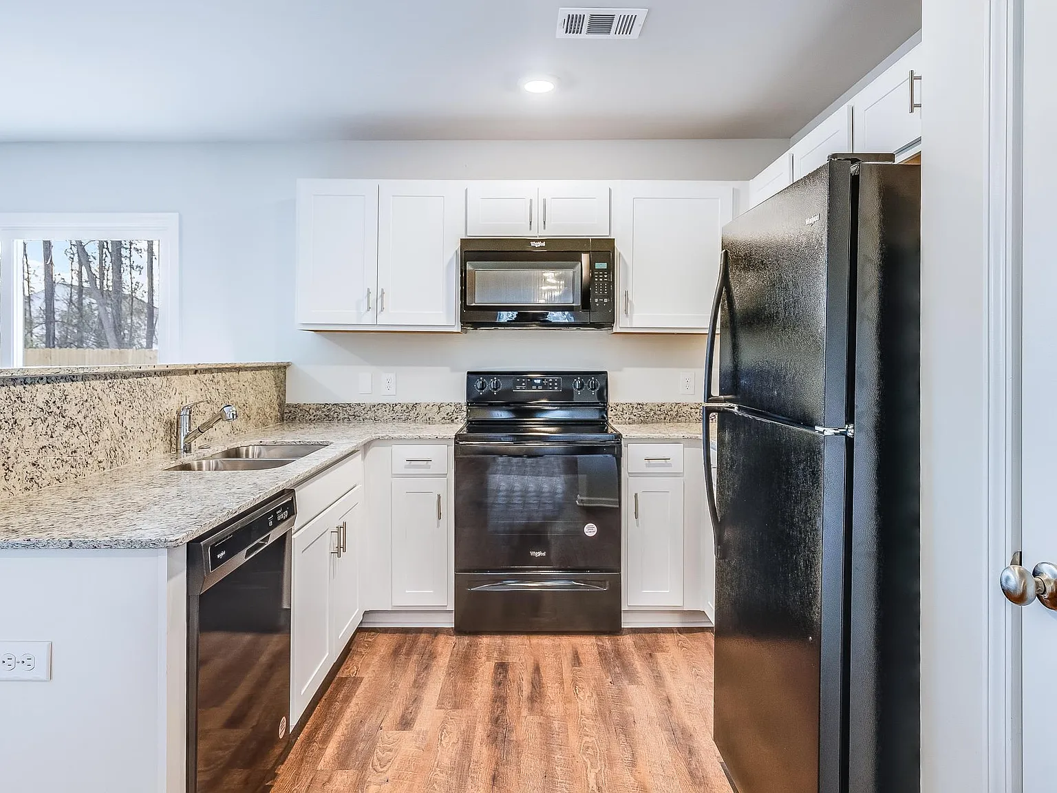 107 Blandford Villas Dr — Photo 3