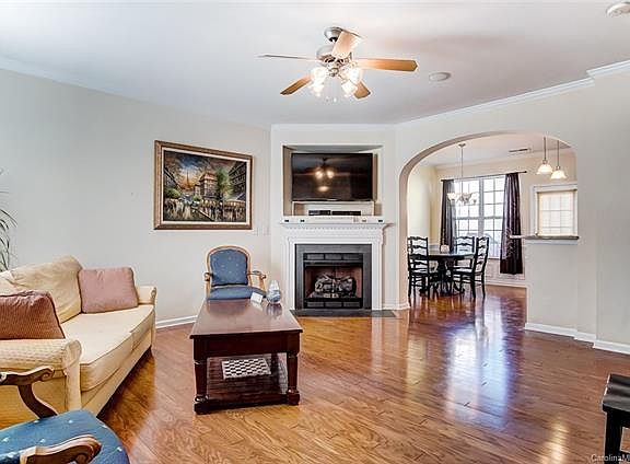 3rd image of 3112 Kemptown Sq
