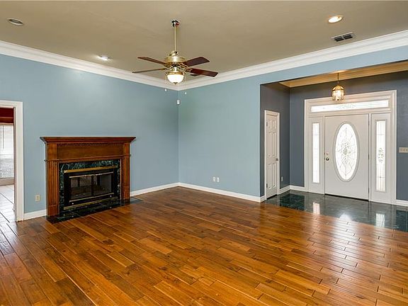 5th image of 1829 Emberwood Cir