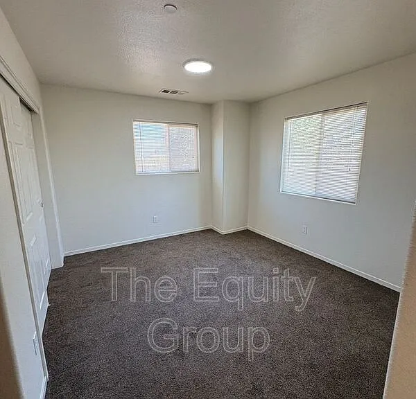 2106 W Lark Ave — Photo 14