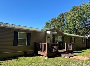 1418 E Pearly Smith Rd, Louisville, TN 37777