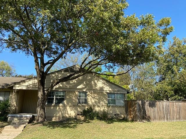 1st image of 7702 Kaywood Dr