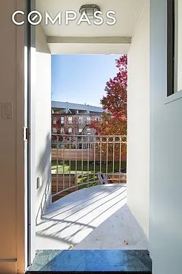 Rented by Compass | media 7