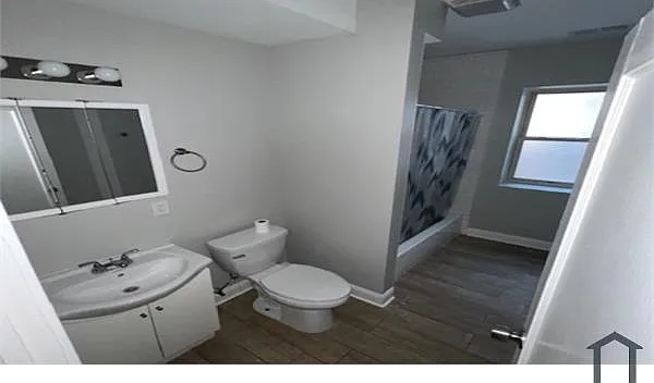 8121 S Maryland Ave #2 — Photo 5