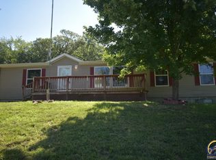10113 Primrose Ct, Ozawkie, KS 66070