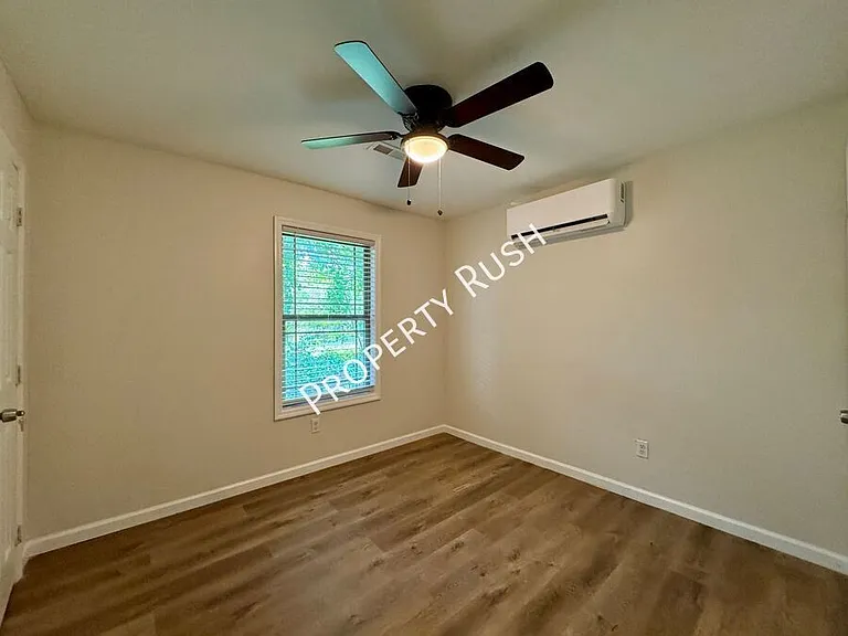 1718 Portland St #A — Photo 16