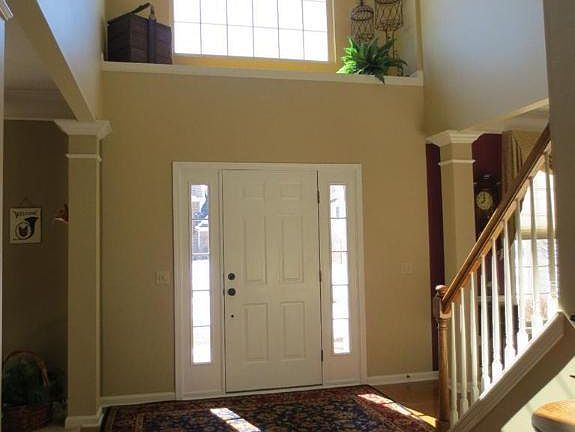 3rd image of 21230 Oakhurst Ln