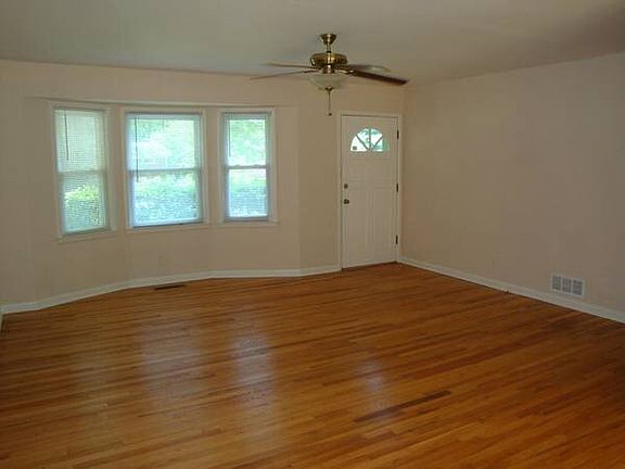 2nd image of 81 Melinda Way SE