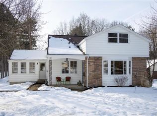 39 Larned Ln, Orchard Park, NY 14127