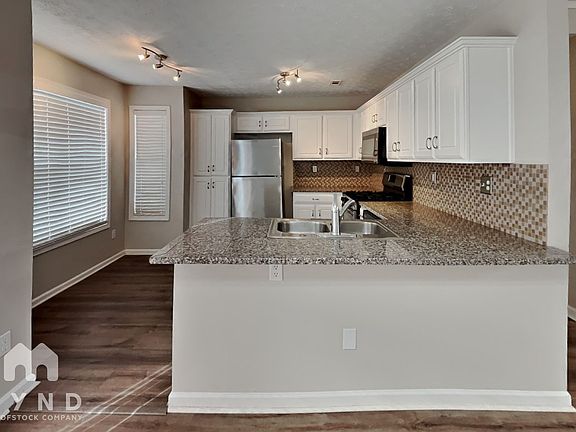 4th image of 8132 Pheasant Ln