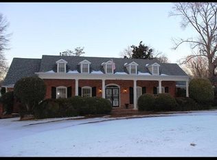 5430 Walnut Grove Rd, Memphis, TN 38120