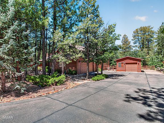 2nd image of 3798 Pinetree Ln