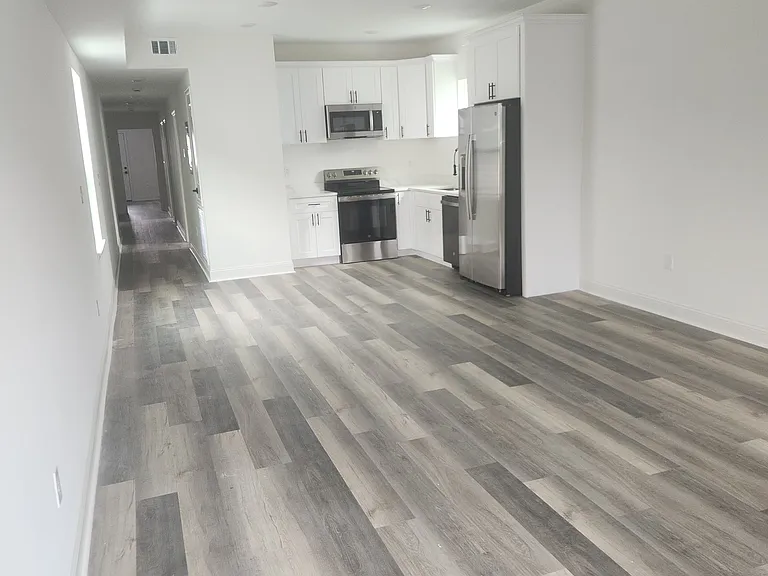 2033 Conti St — Photo 3