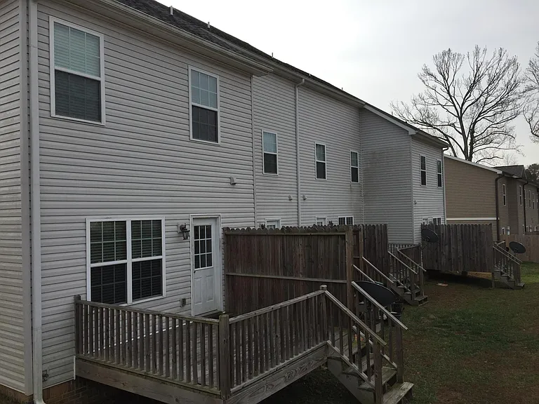 New Castle Dr NE — Photo 4