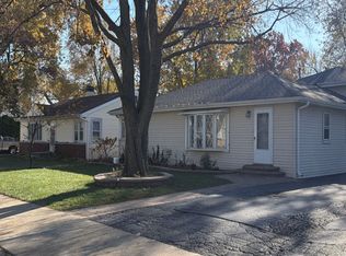 1108 Stoneham St, Bensenville, IL 60106