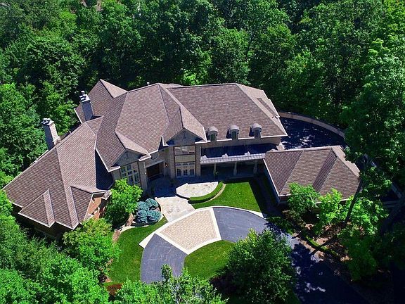 5th image of 1988 Woodlands Pl