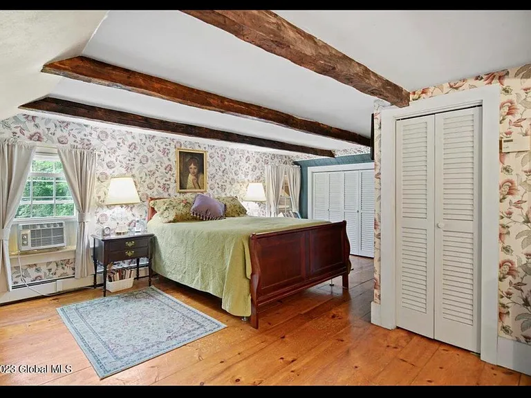 131 Gracemoore Rd — Photo 10
