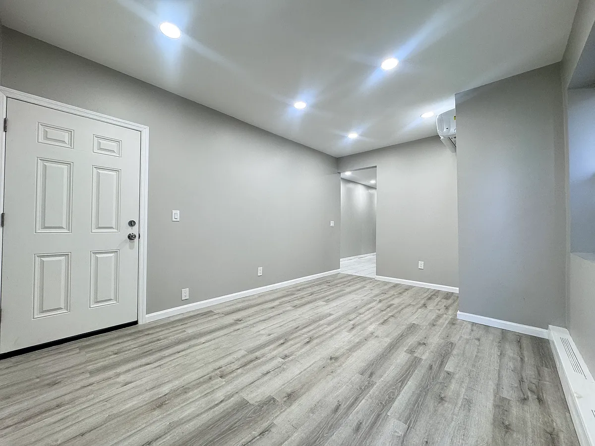 Building Photo - 3338 Shore Pkwy #1F
