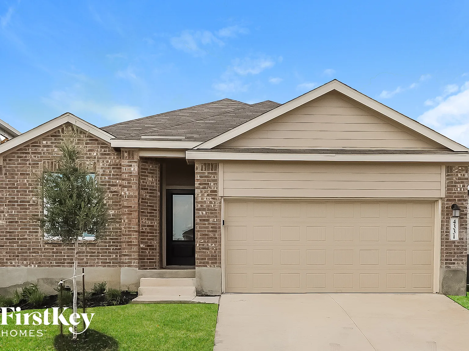 3 bed, 2.0 bath, 1910 sqft, $1,675 — Photo 1