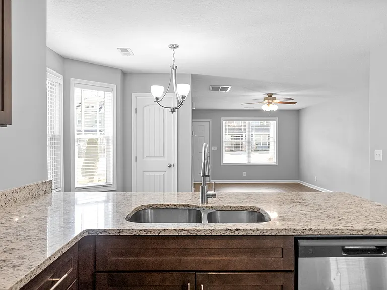 213 Woodland Valley Ln — Photo 18