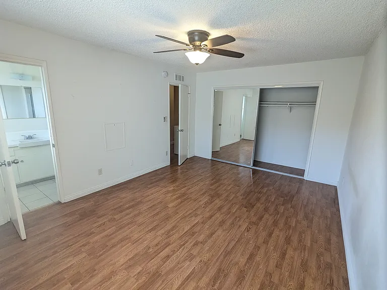5717 La Mirada Ave #6 — Photo 16