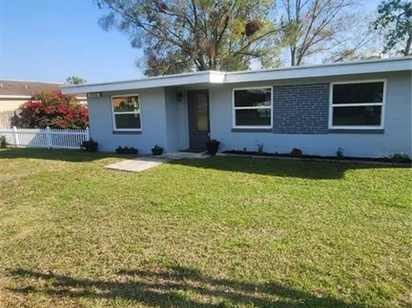 38948 South Ave, Zephyrhills, FL 33542
