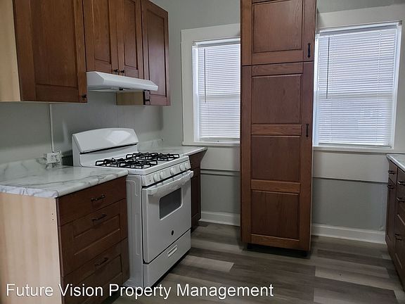 2nd image of 3 N Cagwin Ave #2