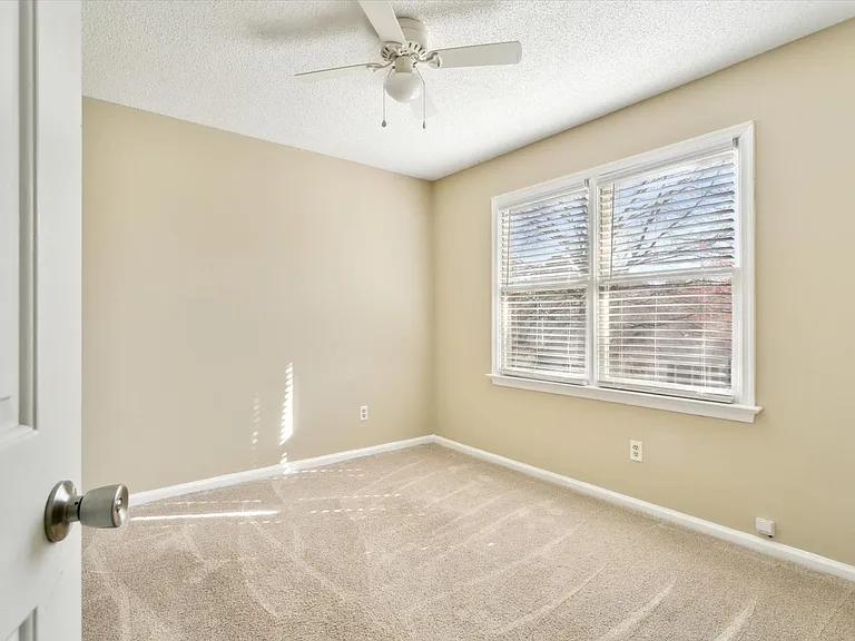 206 Alder Wood Dr — Photo 25
