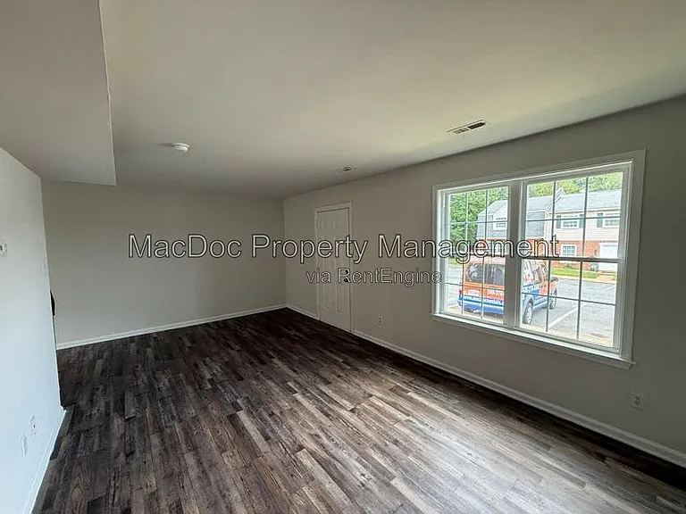 400 Rann Ct — Photo 6