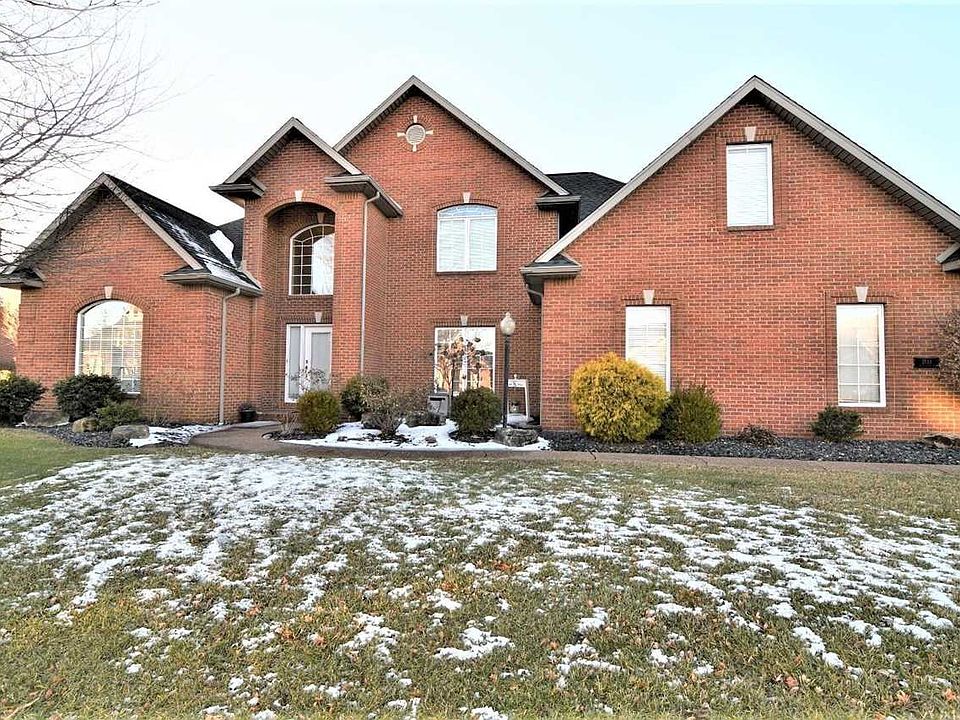 1st image of 2133 Lakes Edge Dr