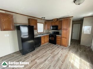 7 Geneva Rd, Lakehurst, NJ 08733