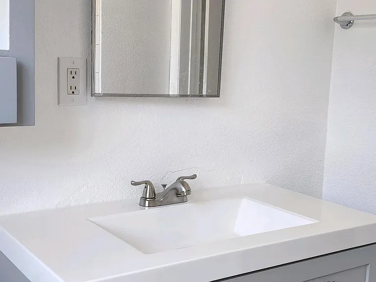 10136 Scott Ave — Photo 11