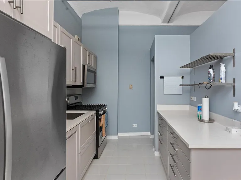 633 S Plymouth Ct #809 — Photo 7