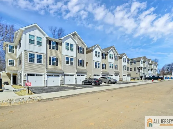 105 Iris Ct, Warren, NJ 07059