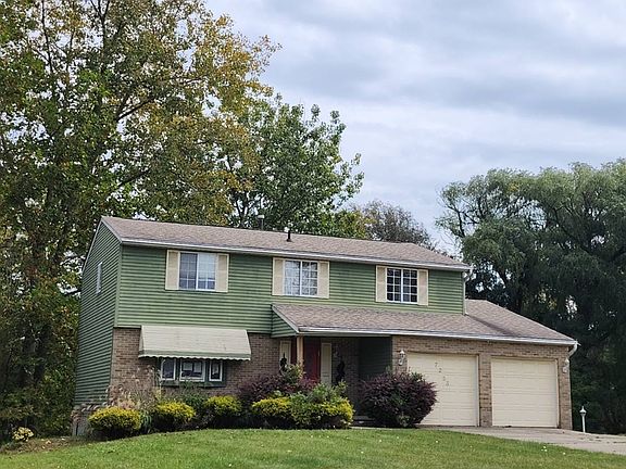 3rd image of 7253 Hyannis Dr